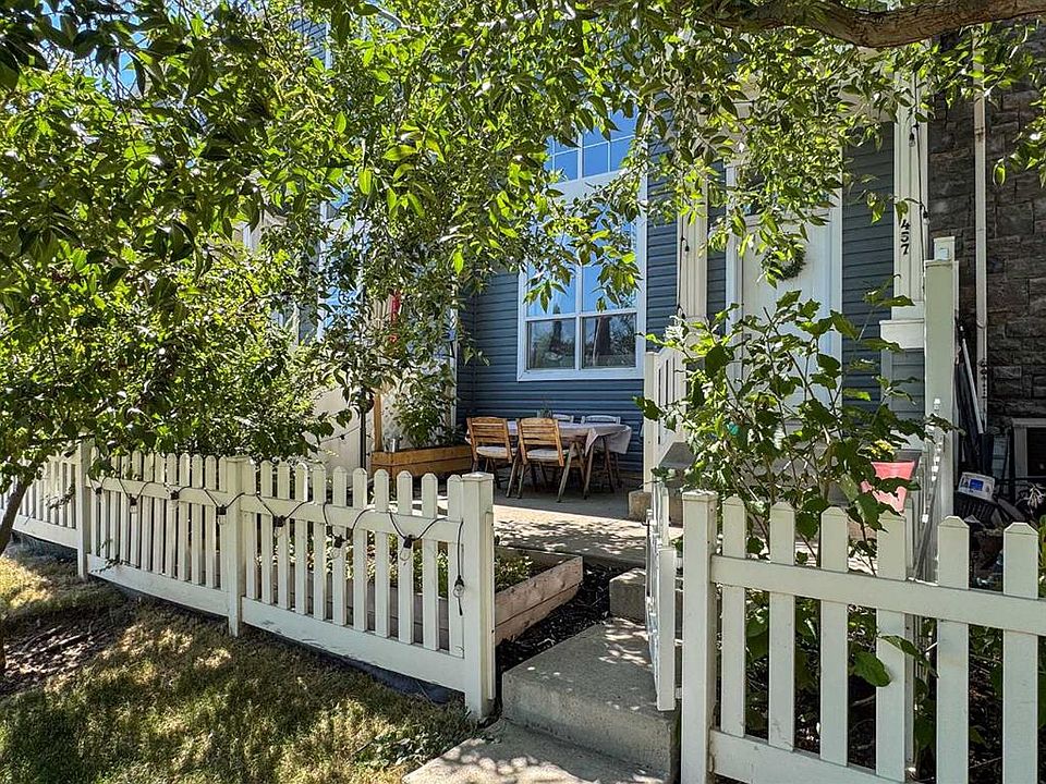 1st image of 457 NE Elgin Gdns SE