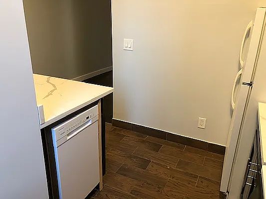 2nd image of 205 W 14th St #4