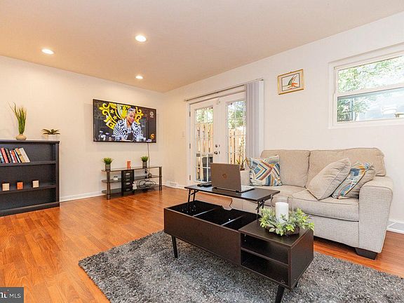 4th image of 6463 Gildar St