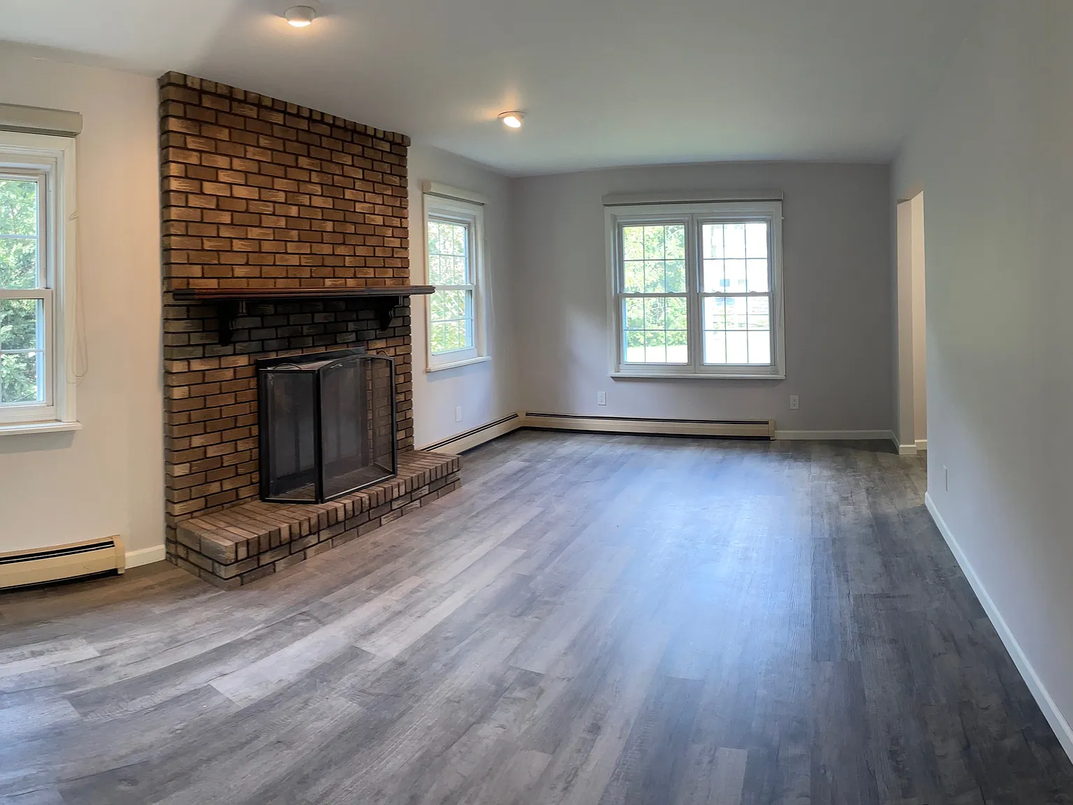 3 bed, 1.5 bath, 1574 sqft, $1,700 — Photo 3