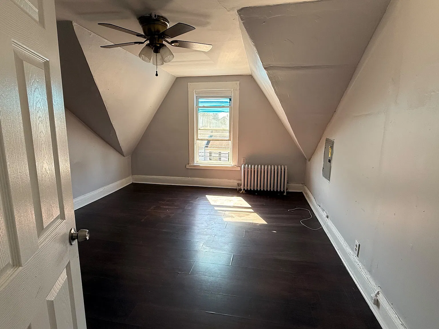 165 Pearl St — Photo 3