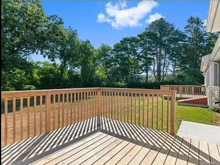 470 Norwich Rd — Photo 16