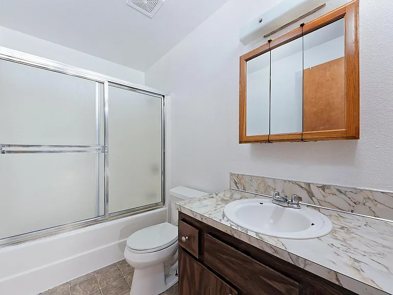 4325 Ridgewood Ln NW — Photo 17