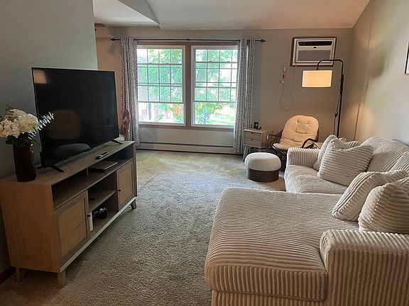 4th image of 4518 Cedar Lake Rd #6