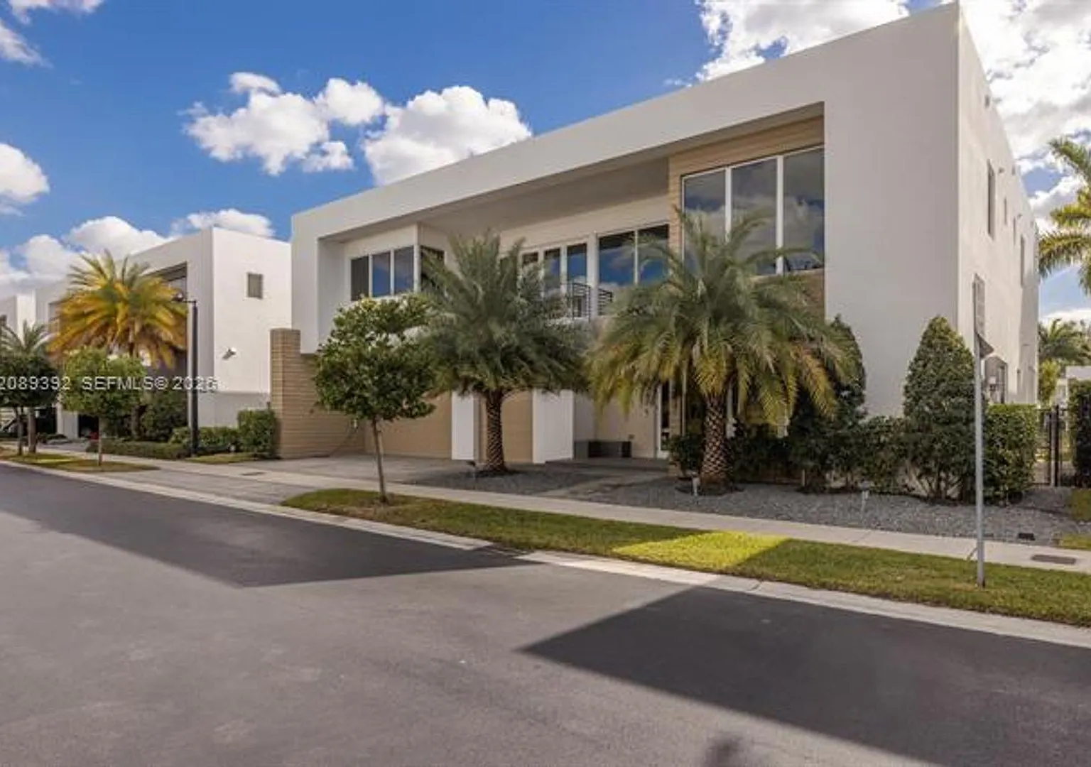10250 NW 75th Ter # 10250, Doral, FL 33178 — Photo 3