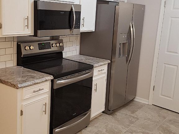 5th image of 4564 Amberly Ln