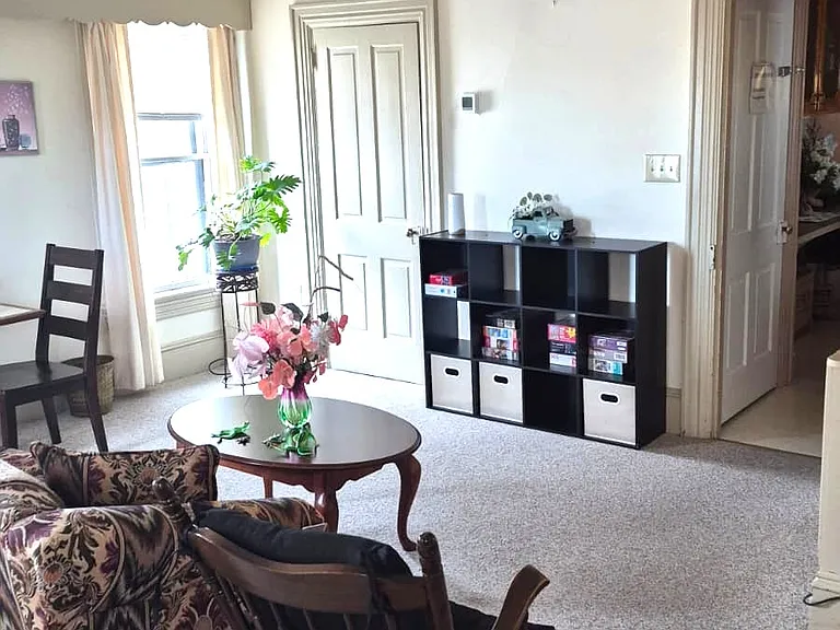 103 W Keller St #9 — Photo 8