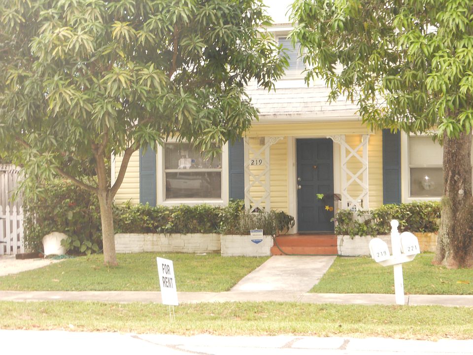 1st image of 221 SE 3rd Ave