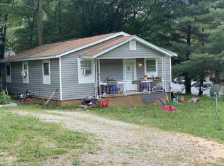 129 Foster St, Cowpens, SC 29330