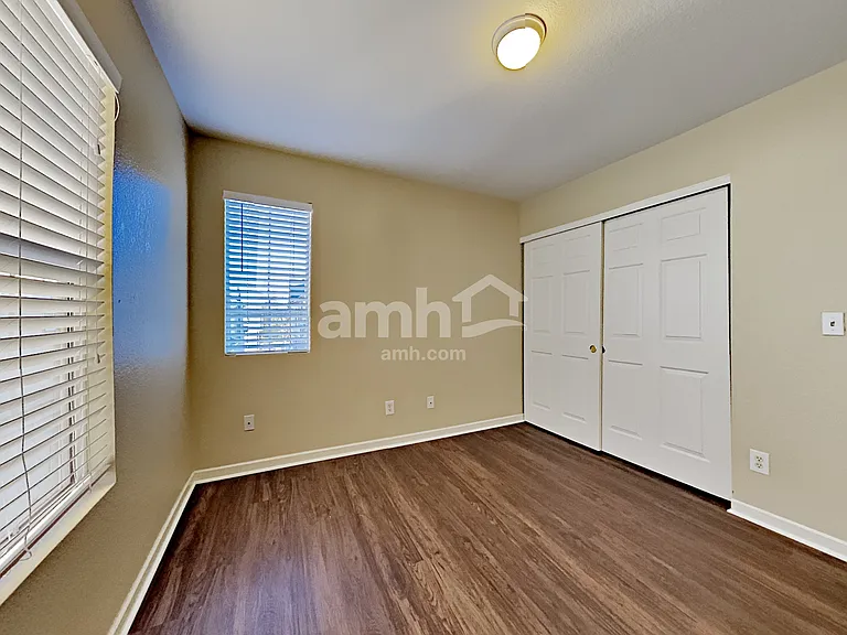 1638 S Buckley Way — Photo 15