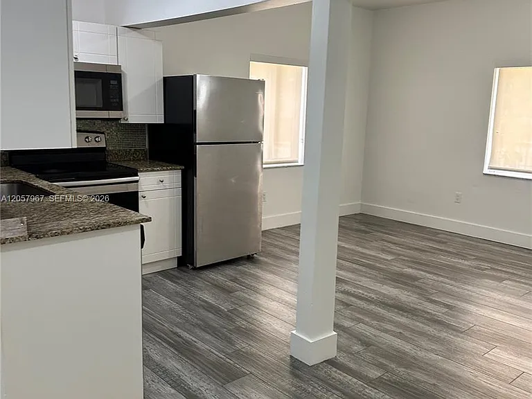 2500 NE 192nd St #6 — Photo 13
