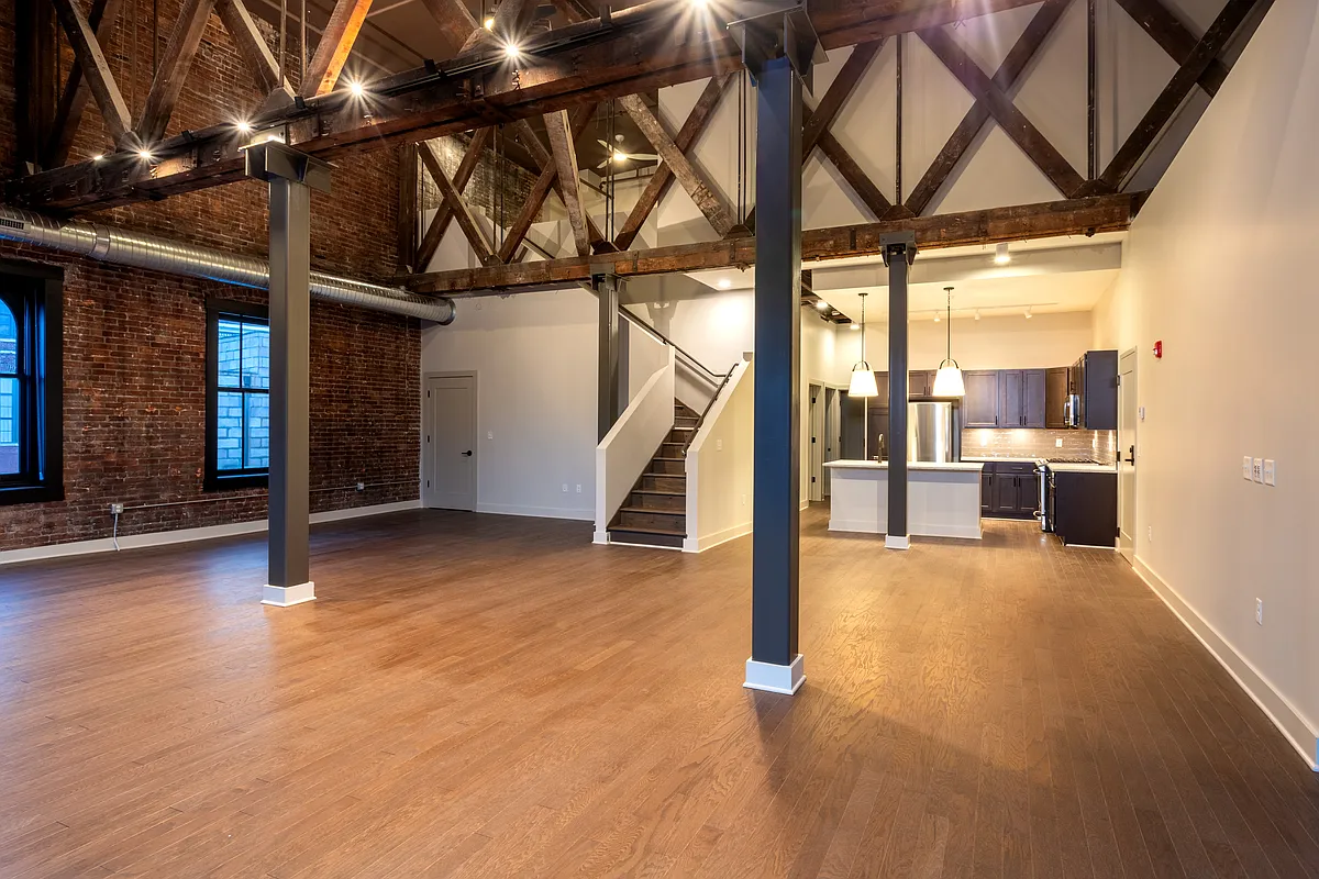 Building Photo - 138 Allen St #201