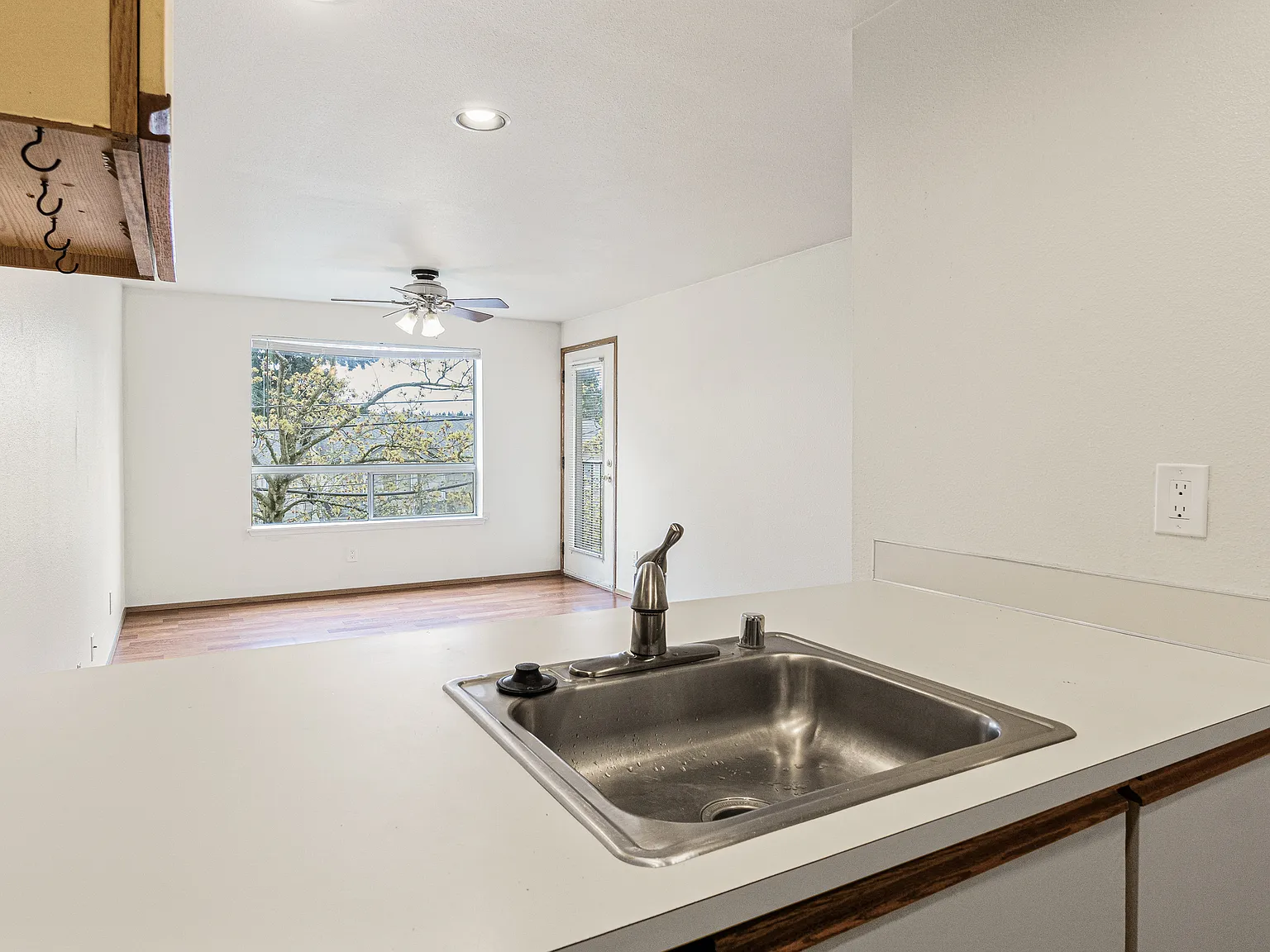 Stone Ct // 1151 N 94th St // Seattle - 32 — Photo 3