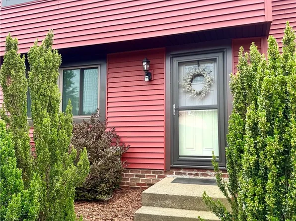 1223 Peppertree Dr, Derby, NY 14047