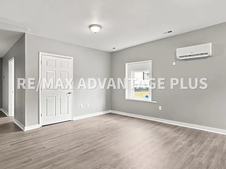327 Thomas Jefferson Hwy — Photo 31