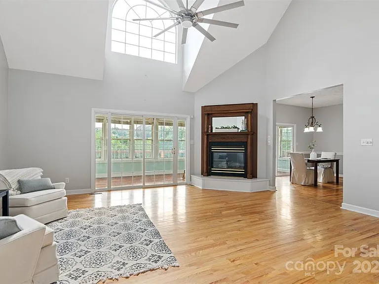 113 Caldonia Dr — Photo 9