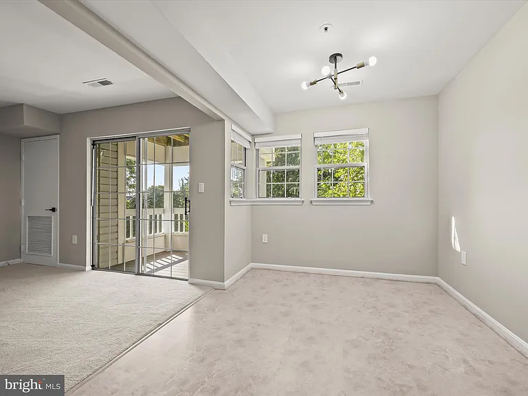 8375 Montgomery Run Rd #F — Photo 24