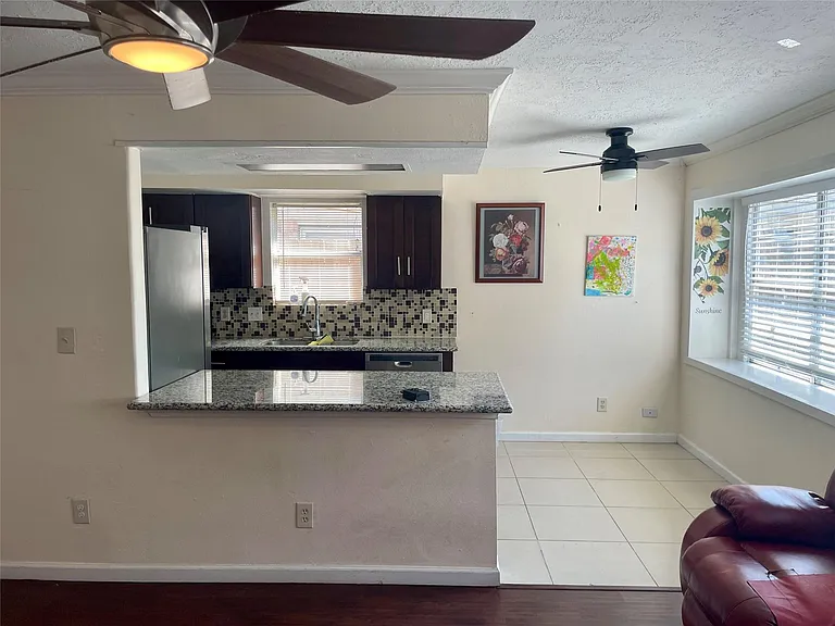11615 Carvel Ln — Photo 5