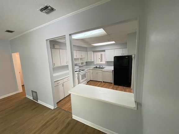 5th image of 5217 Marlene Ave