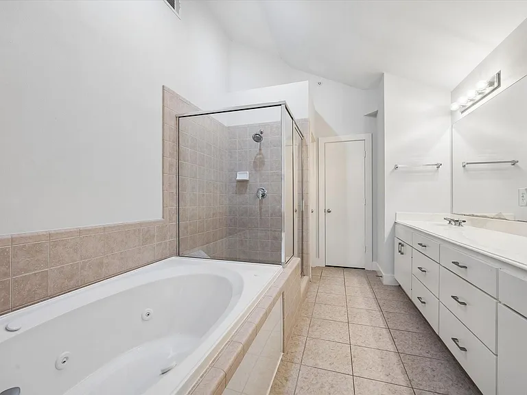 3501 Link Valley Dr #301 — Photo 13