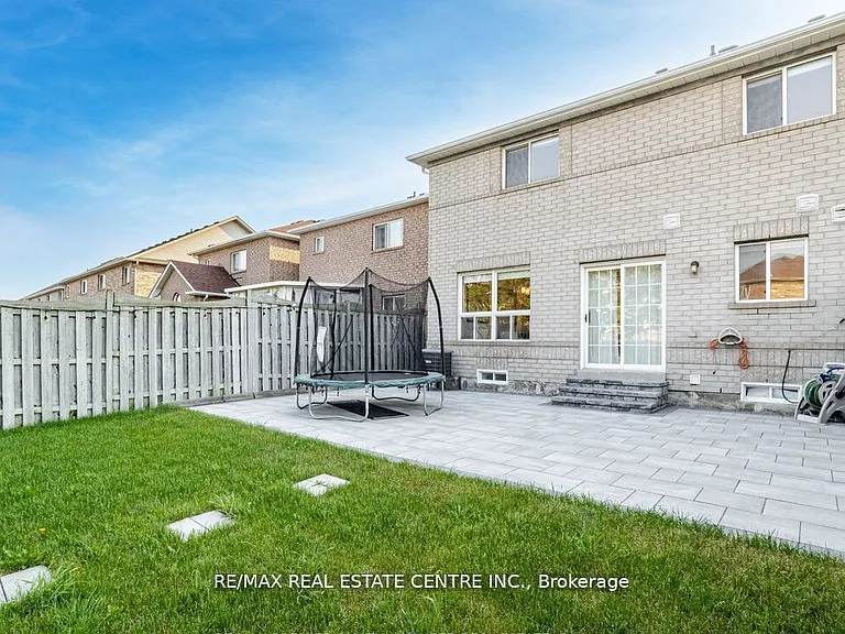 83 Convoy Cres #UPPER — Photo 10