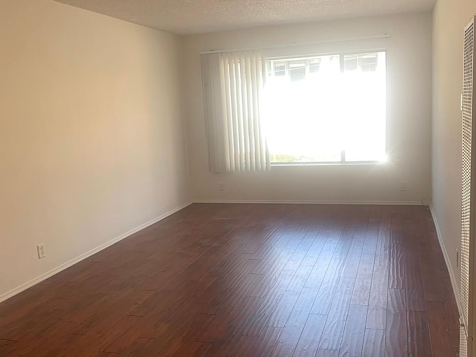 1st image of 2704 4th St APT 40