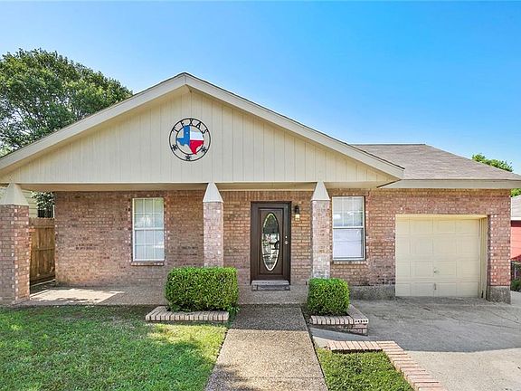 2nd image of 2710 Christine Ct