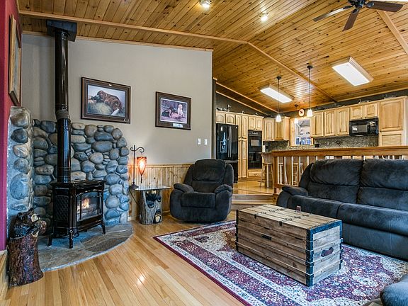 4th image of 10388 Worchester Cir