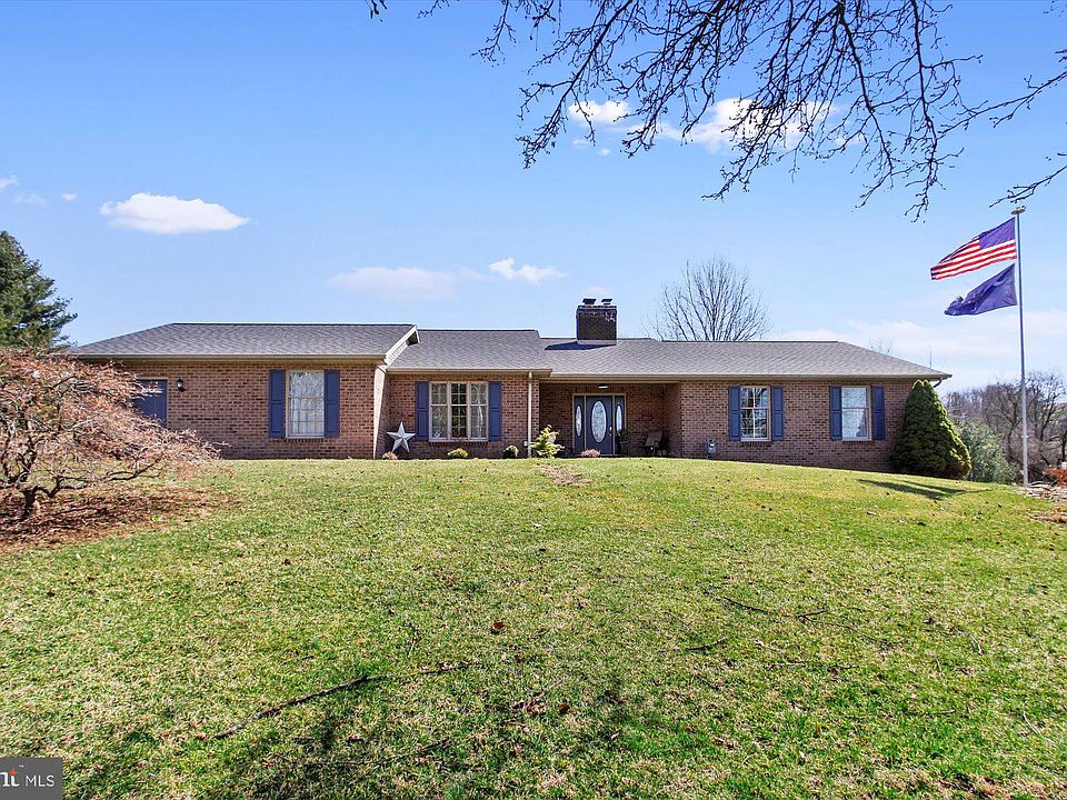 36 Maple St, Seven Valleys, PA 17360 Zillow