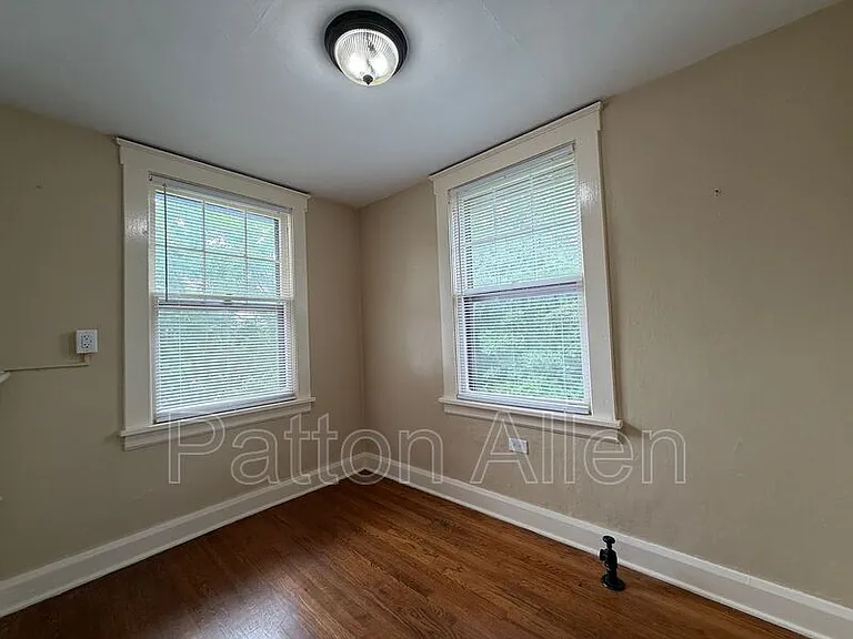 83 Edgemont Rd #4 — Photo 10