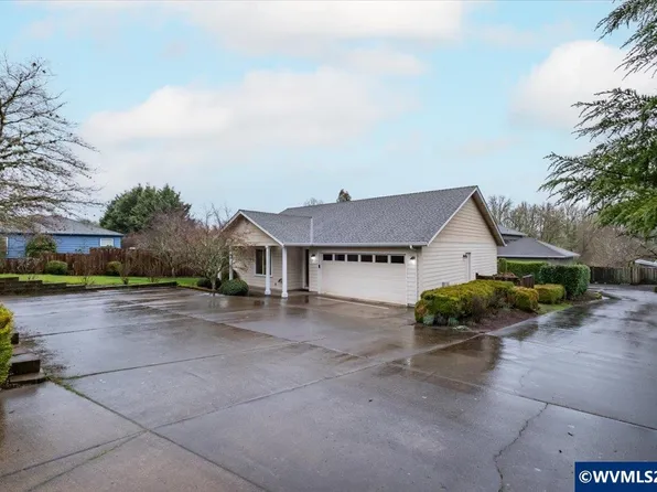 3929 SW Country Club Dr, Corvallis, OR 97333