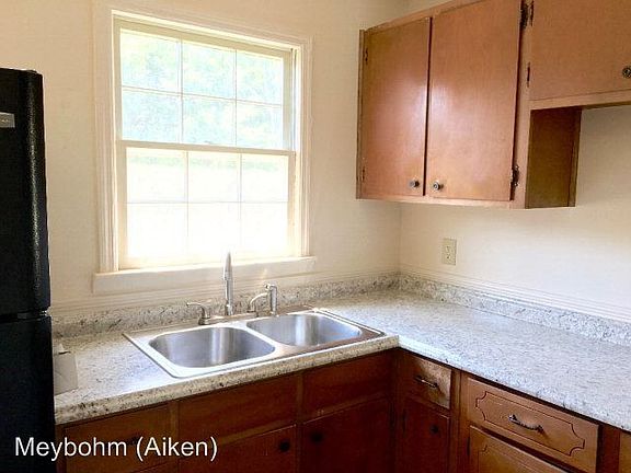 4th image of 1387 Senate Dr NW