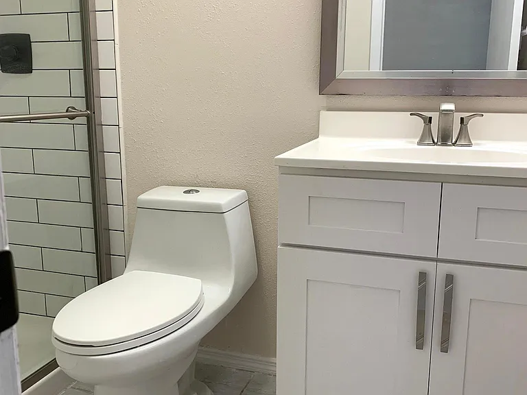 2nd Bathroom