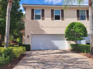 6451 Azura Lake Rd, Lake Worth, FL 33463