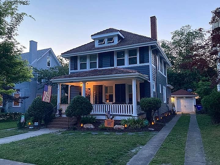 1st image of 1356 Buckingham Ave