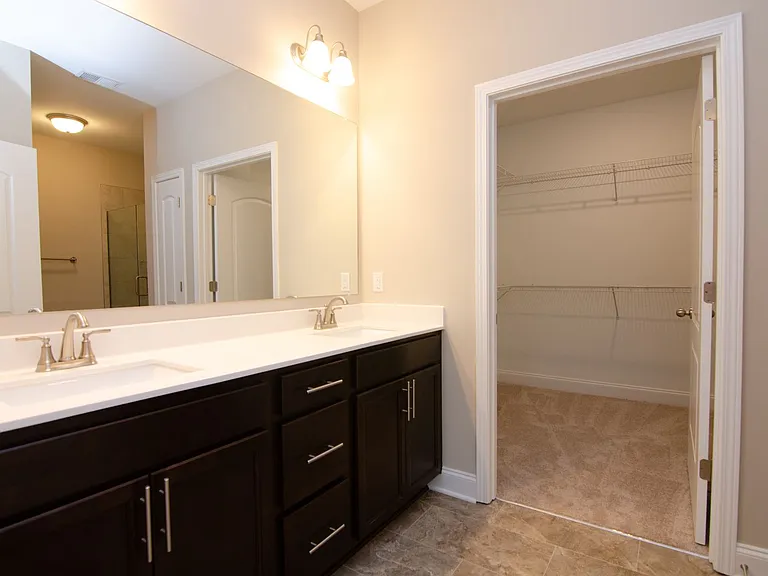 2045 Moultrie Cir — Photo 11