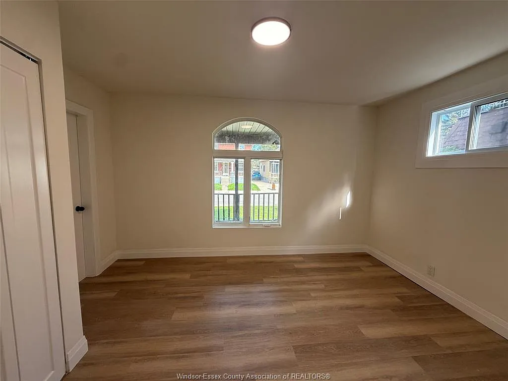 643 Pierre Ave — Photo 2