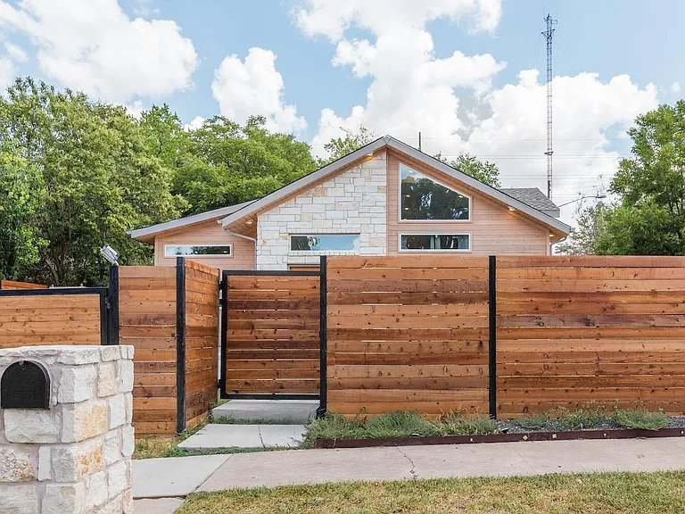 3605 Villa Ct — Photo 16