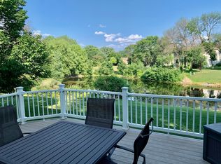 8812 Stratford Xing, Minneapolis, MN 55443