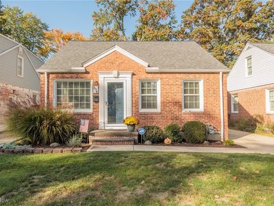 574 Huntmere Dr, Bay Village, OH, 44140