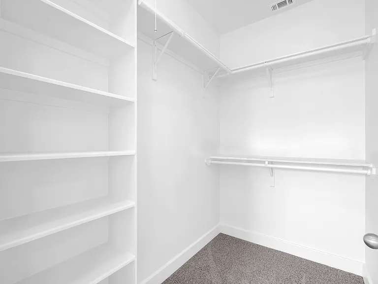 1701 Lakewood — Photo 12