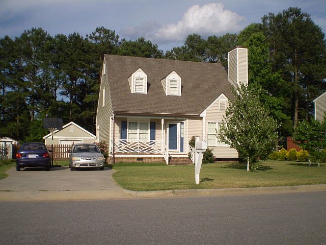 1st image of 209 Emerson Dr