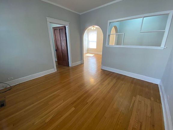 4th image of 2117 W Ainslie St #2123-1