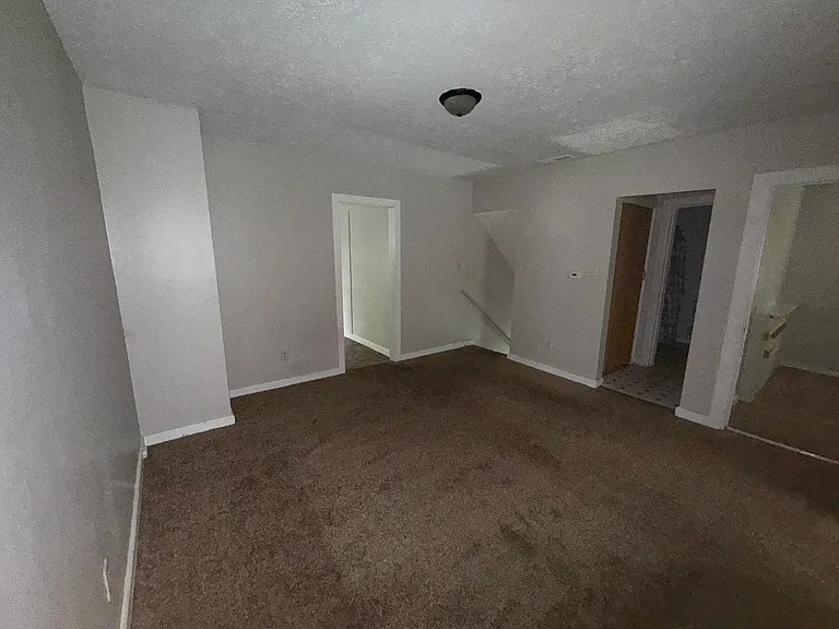 331 N Temple Ave #D — Photo 9