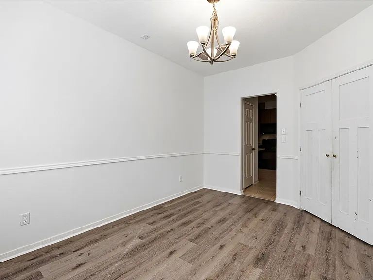 18427 Grove Brook Ln — Photo 19