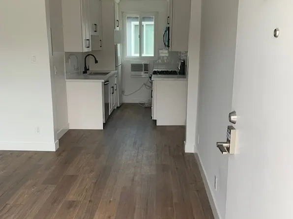 4132 Grand View Blvd, Los Angeles, CA 90066