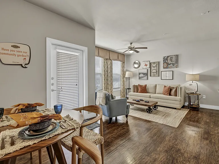 Pecos Flats Apartments — Photo 5