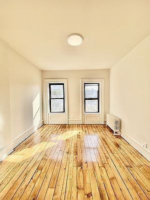 1st image of 36 Willow Pl #7