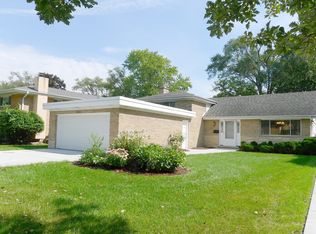 606 Lamon Ave, Wilmette, IL