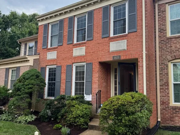 4620 Luxberry Dr, Fairfax, VA 22032